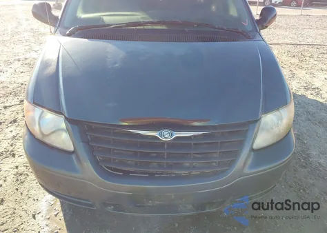 2005 Chrysler Town & Country из США, поврежденный, VIN 1C4GP45R45B417772